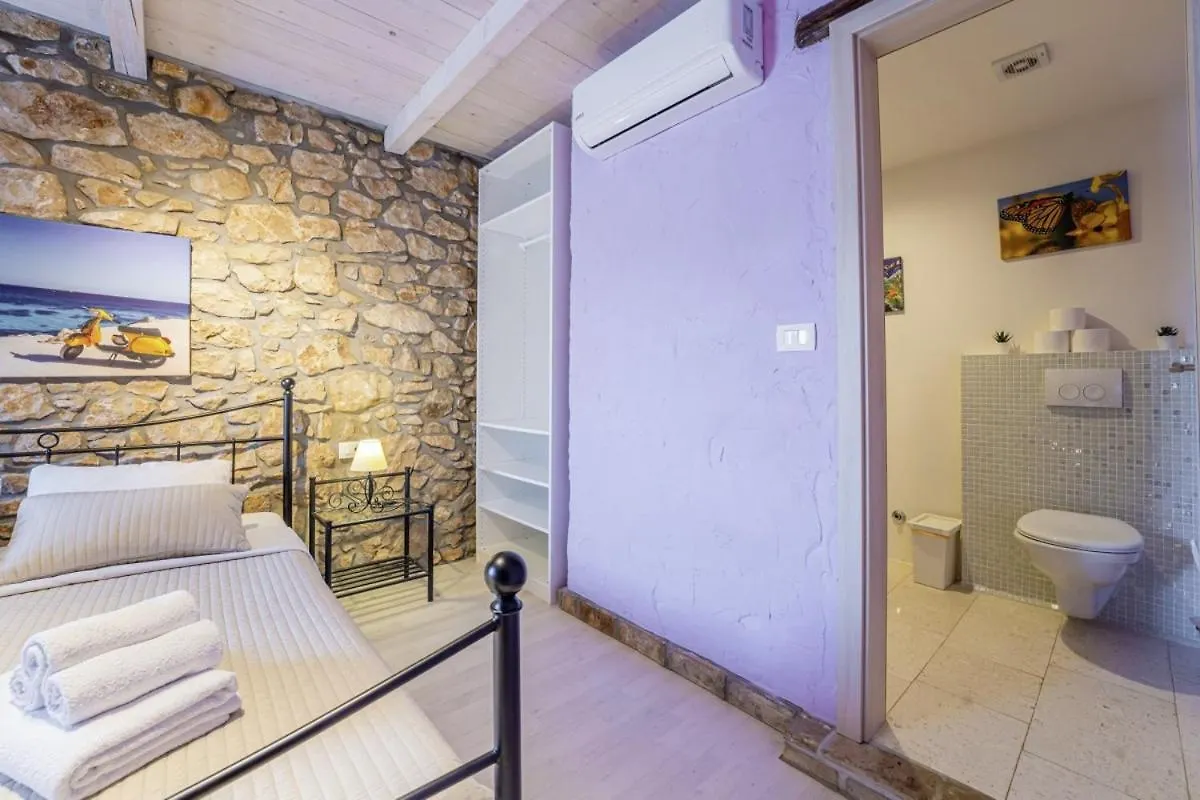Villa Octingenti In Marceljani - Haus Fuer 4-6 Personen Veligolji